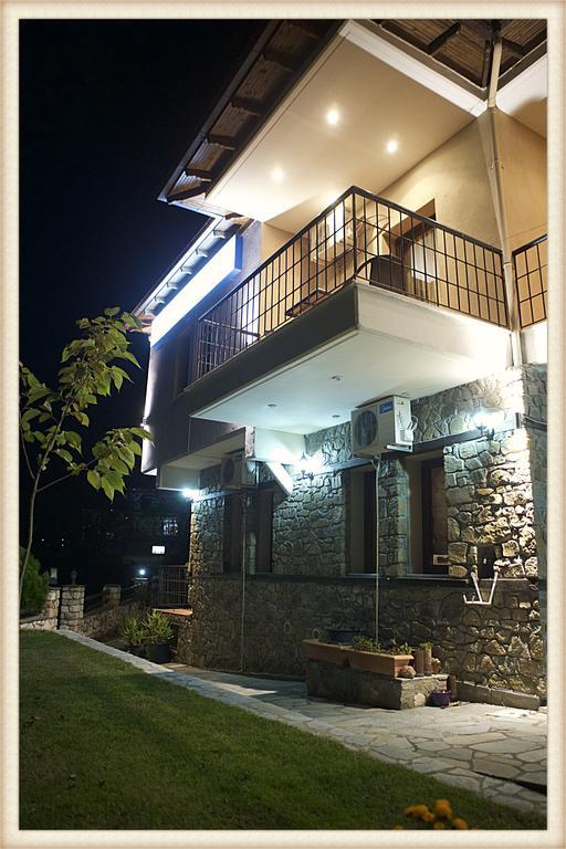 Voreas Hotel กาโต ลูตรากี ภายนอก รูปภาพ