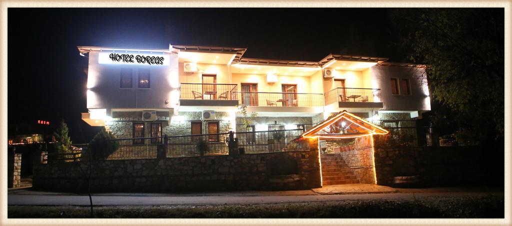 Voreas Hotel กาโต ลูตรากี ภายนอก รูปภาพ